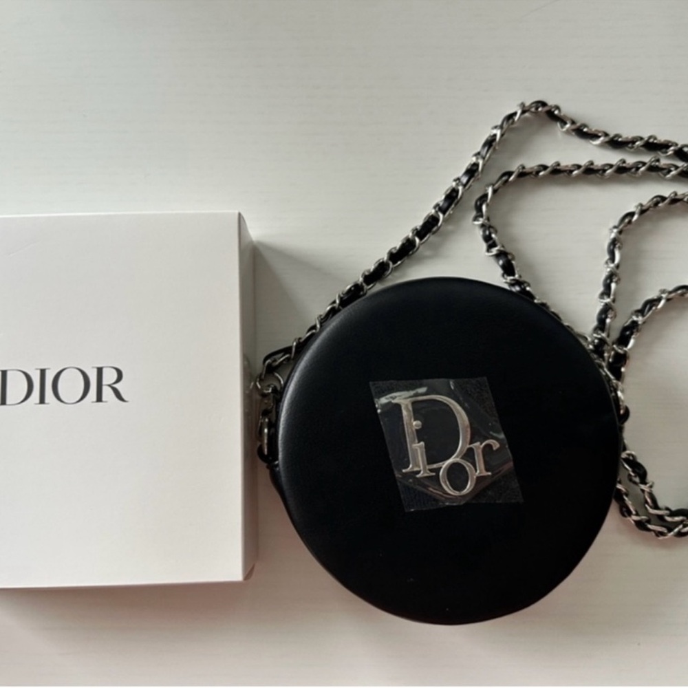 NIB Dior Black Circular Bag with Silver and black Chain - Picture 4 of 8